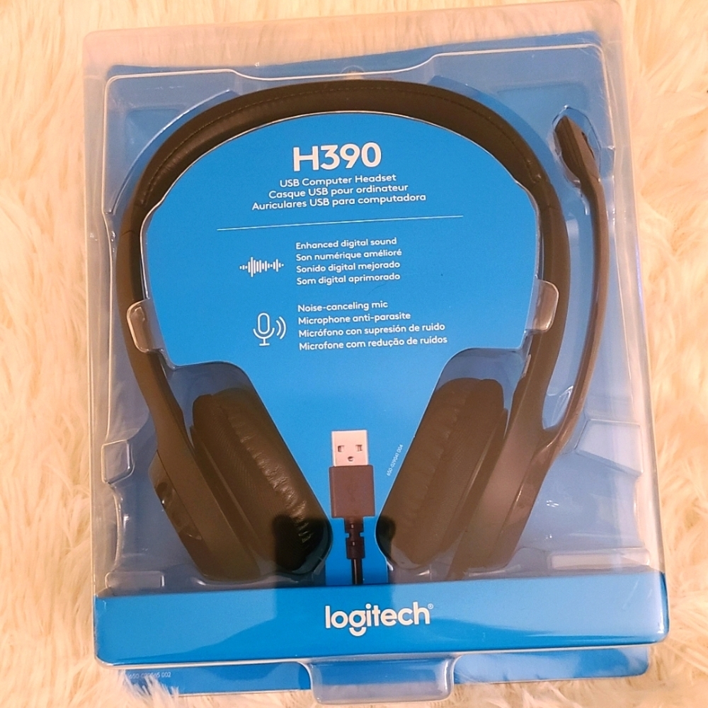 LOGITECH H390 Black Over the Ear‎ Noise Canceling Headset USB Computer NEW